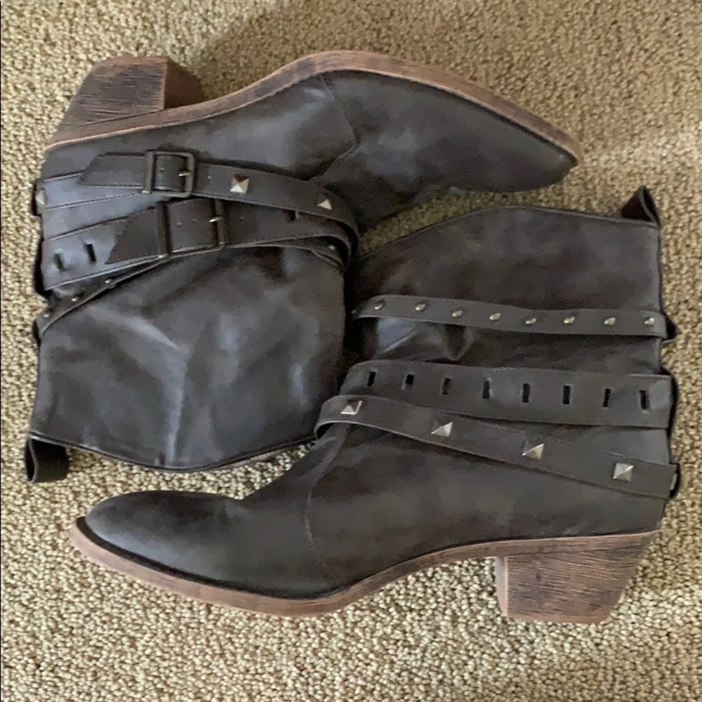 Brown/grey booties